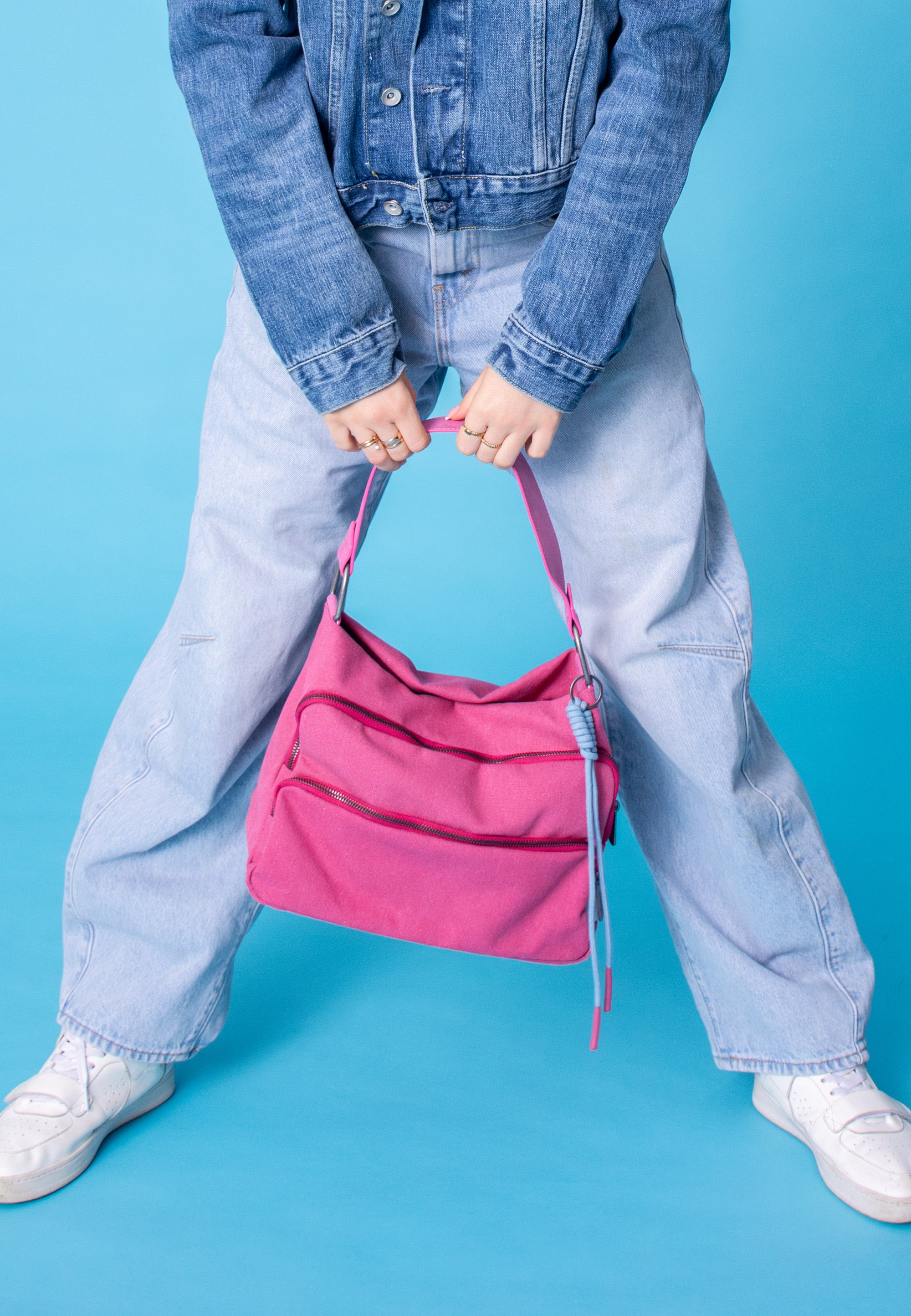 fritzi-aus-preu-en-donny-croissant-hobo-bag-canvas-schultertasche image 1