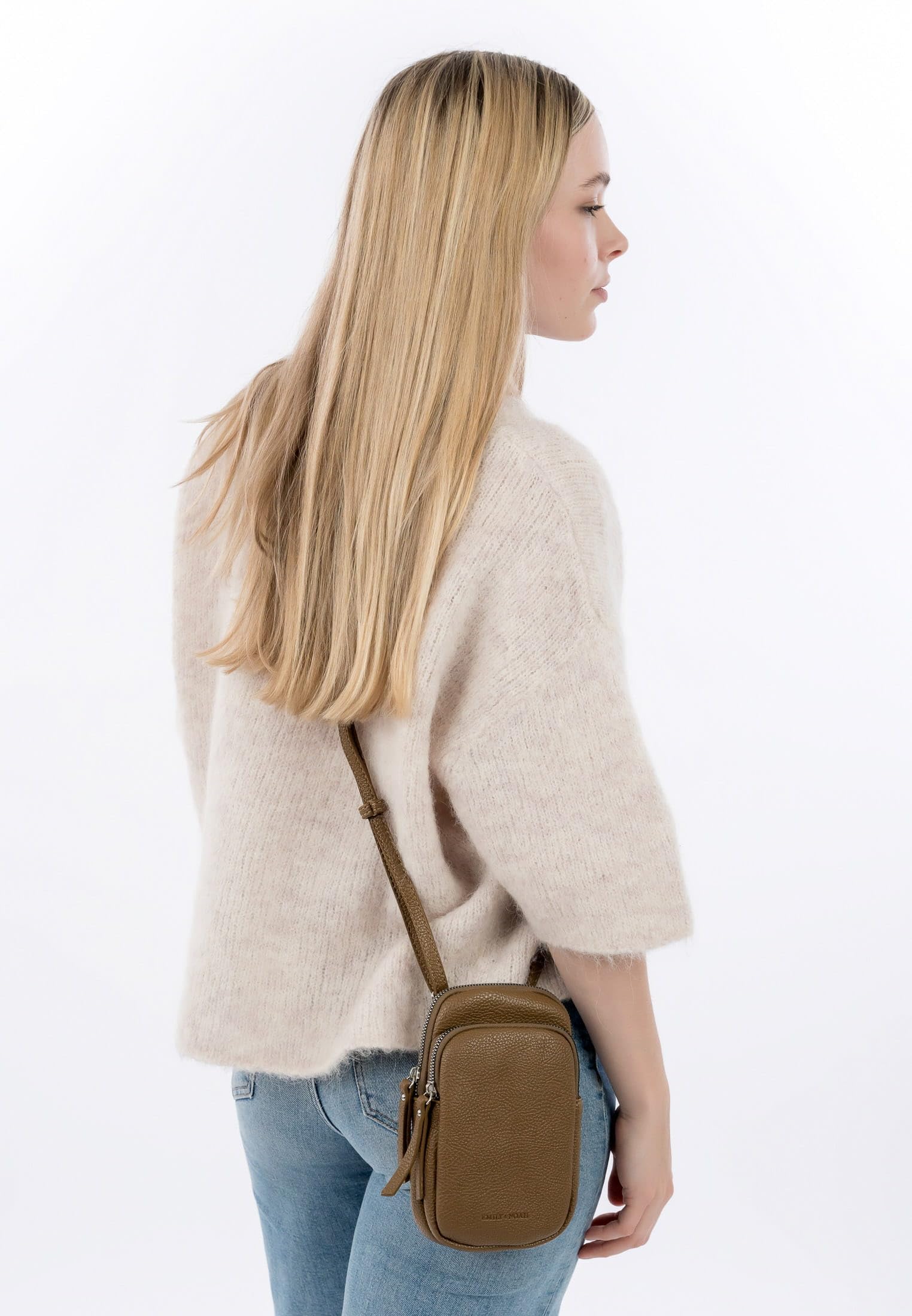 emily-noah-emma-62485-handyetui-darkmud-uni-damen image 4