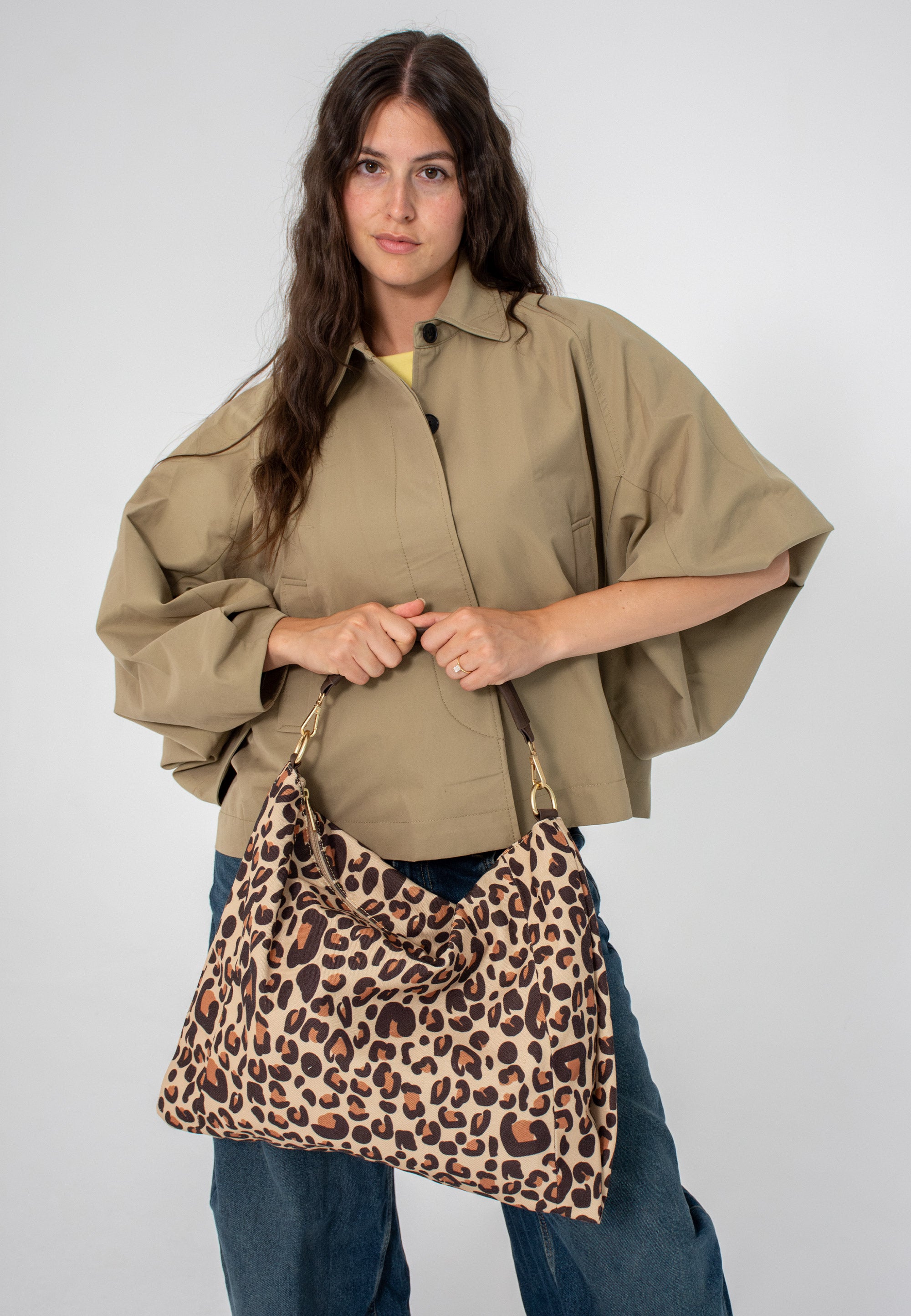 fritzi-aus-preu-en-croissant-hobo-limited-leo-camel-vegan image 5