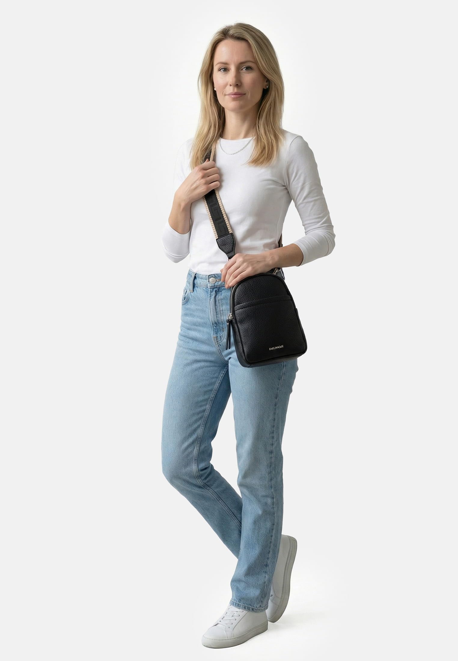 emily-noah-elena-64860-umh-ngetasche-black-uni-vegan image 2