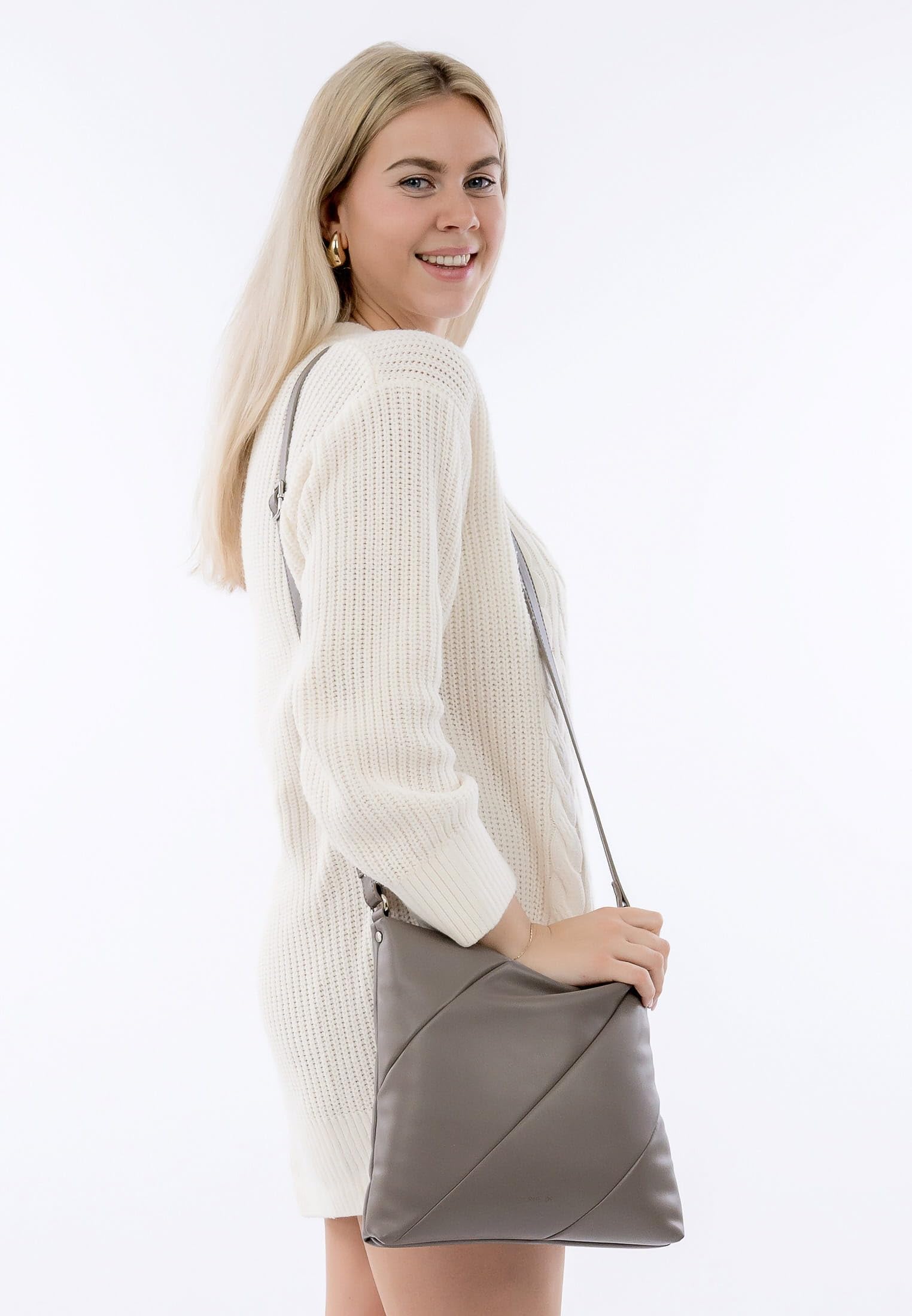 emily-noah-arles-rue-09-1421-umh-ngetasche-uni image 4