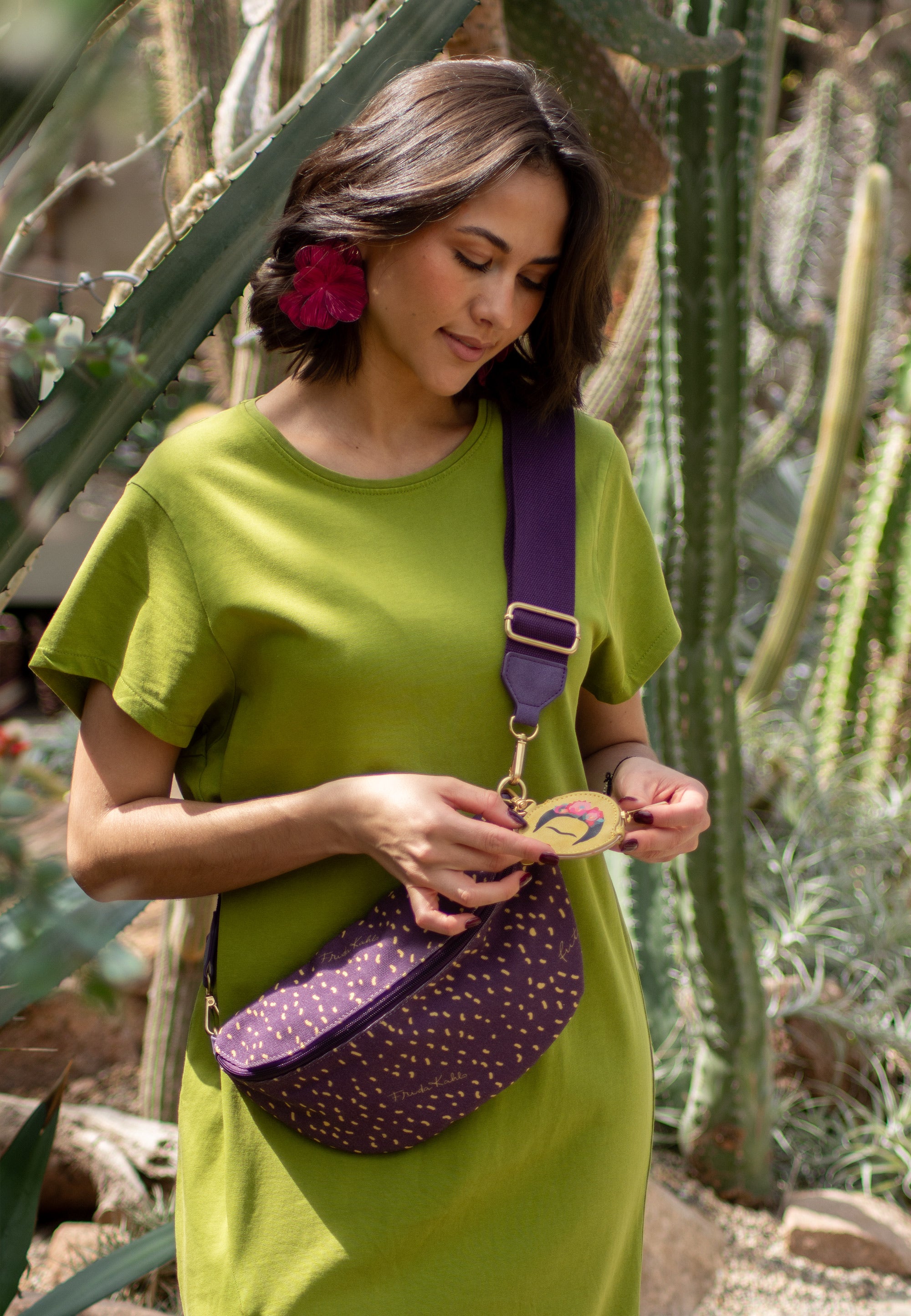 fritzi-aus-preu-en-bum-bag-bauchtasche-frida-kahlo-lady-canvas image 4