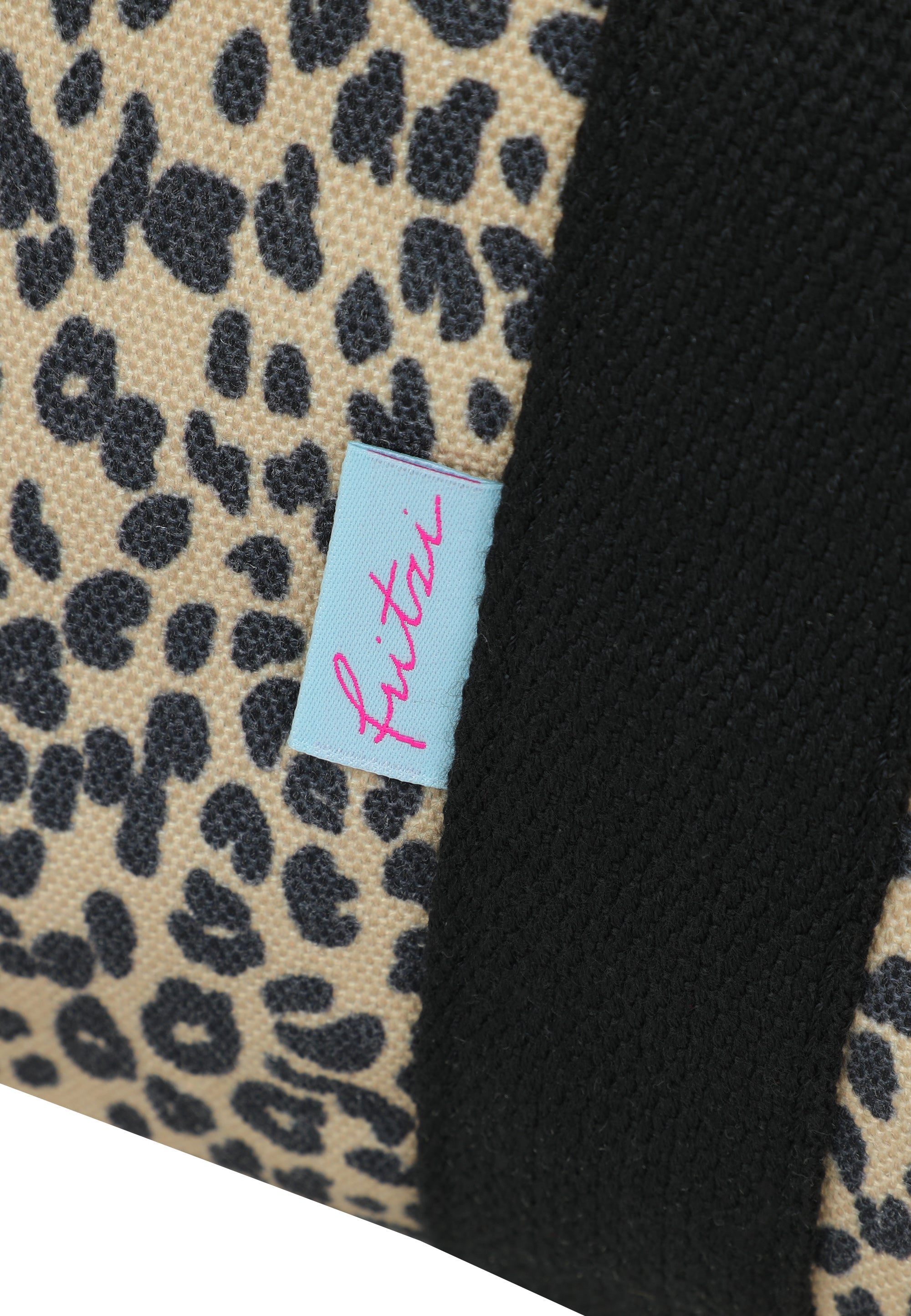 fritzi-aus-preu-en-simply-izzy-shopper-cheetah-camel-canvas image 8