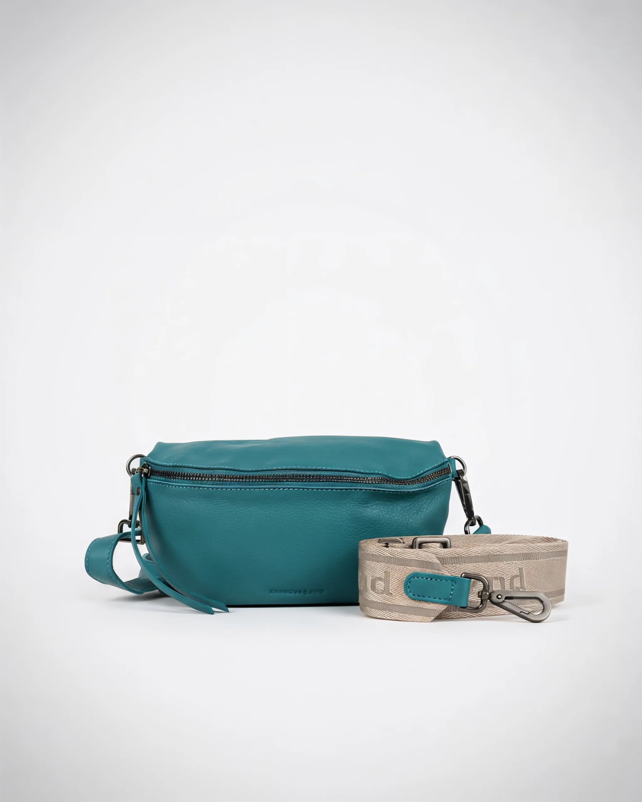 harbour-2nd-anchorlove-paulette-bodybag-arctic-leder image 3