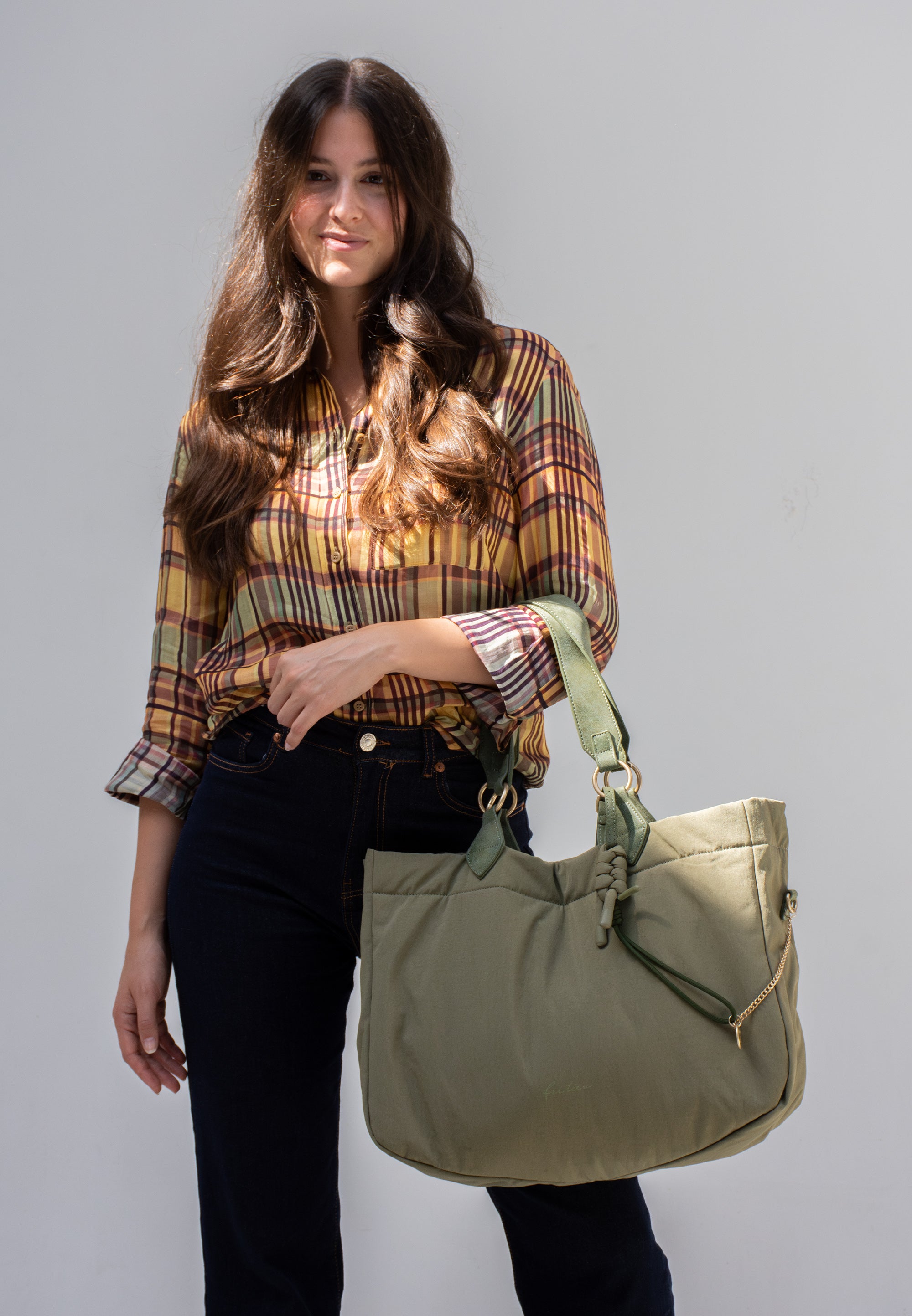 fritzi-x-brigitte-izzy-medium-limited-chain-shopper-nylon-green image 3