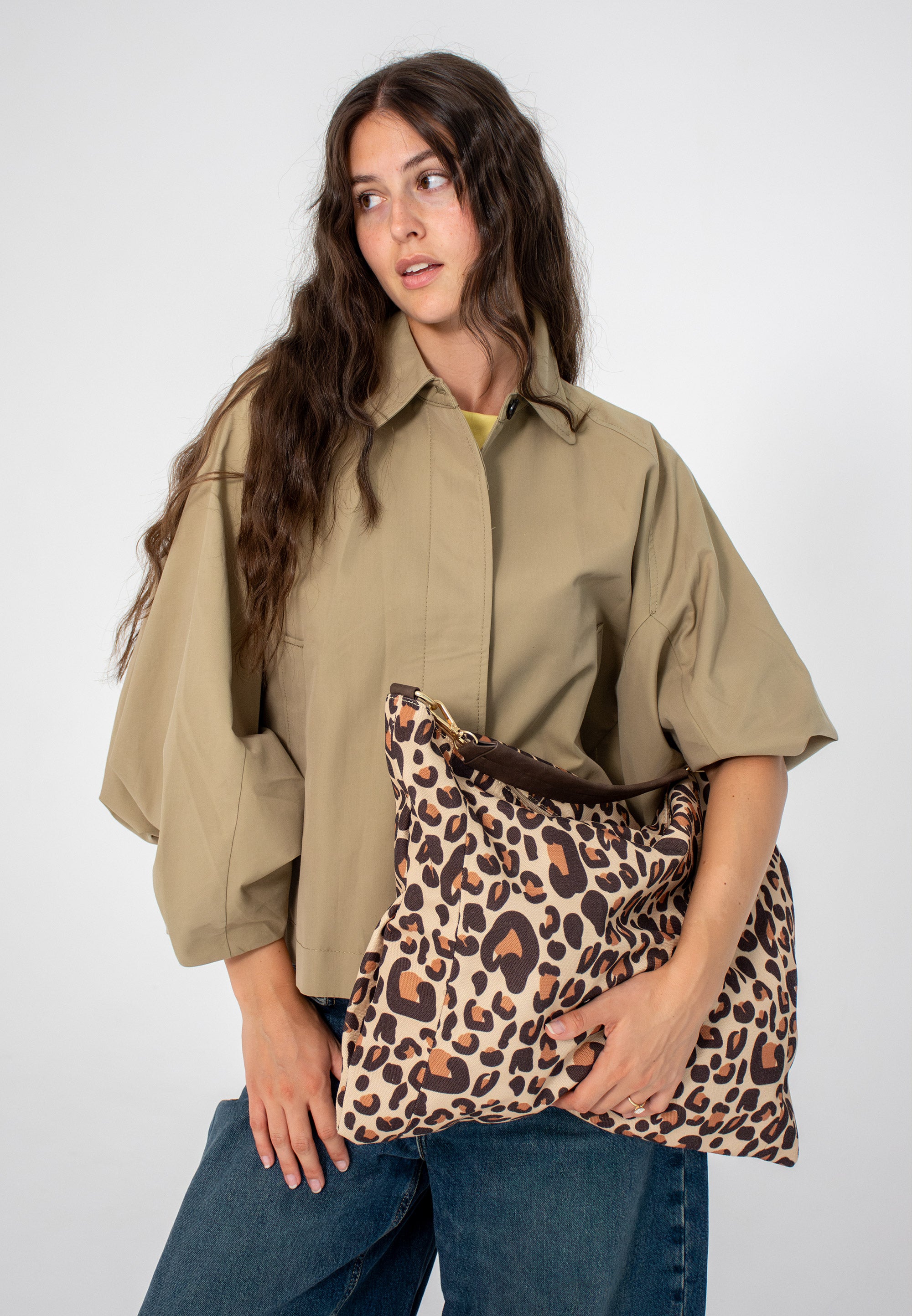 fritzi-aus-preu-en-croissant-hobo-limited-leo-camel-vegan image 4