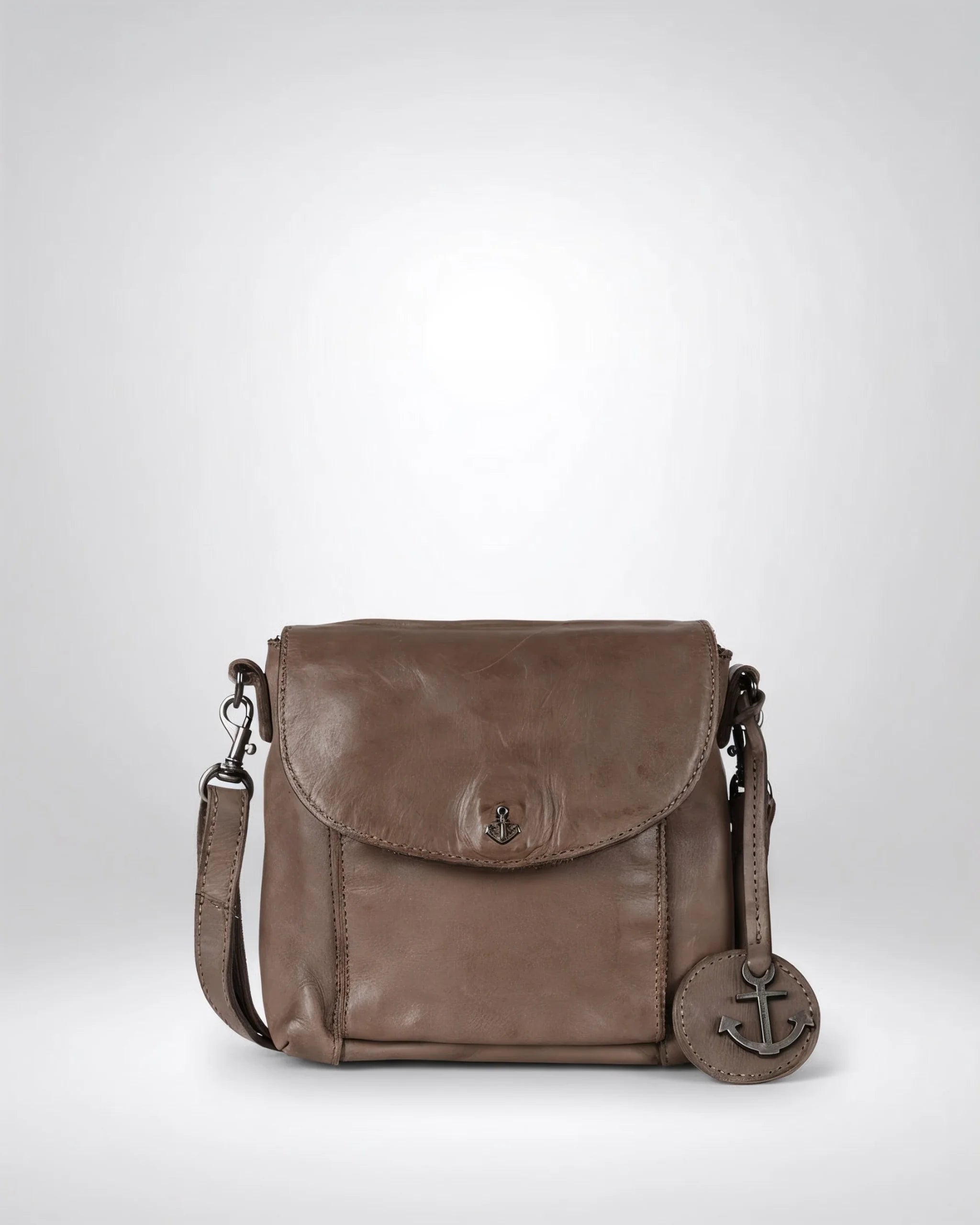 harbour-2nd-anchorlove-iben-ledertasche-cognac-klein image 4