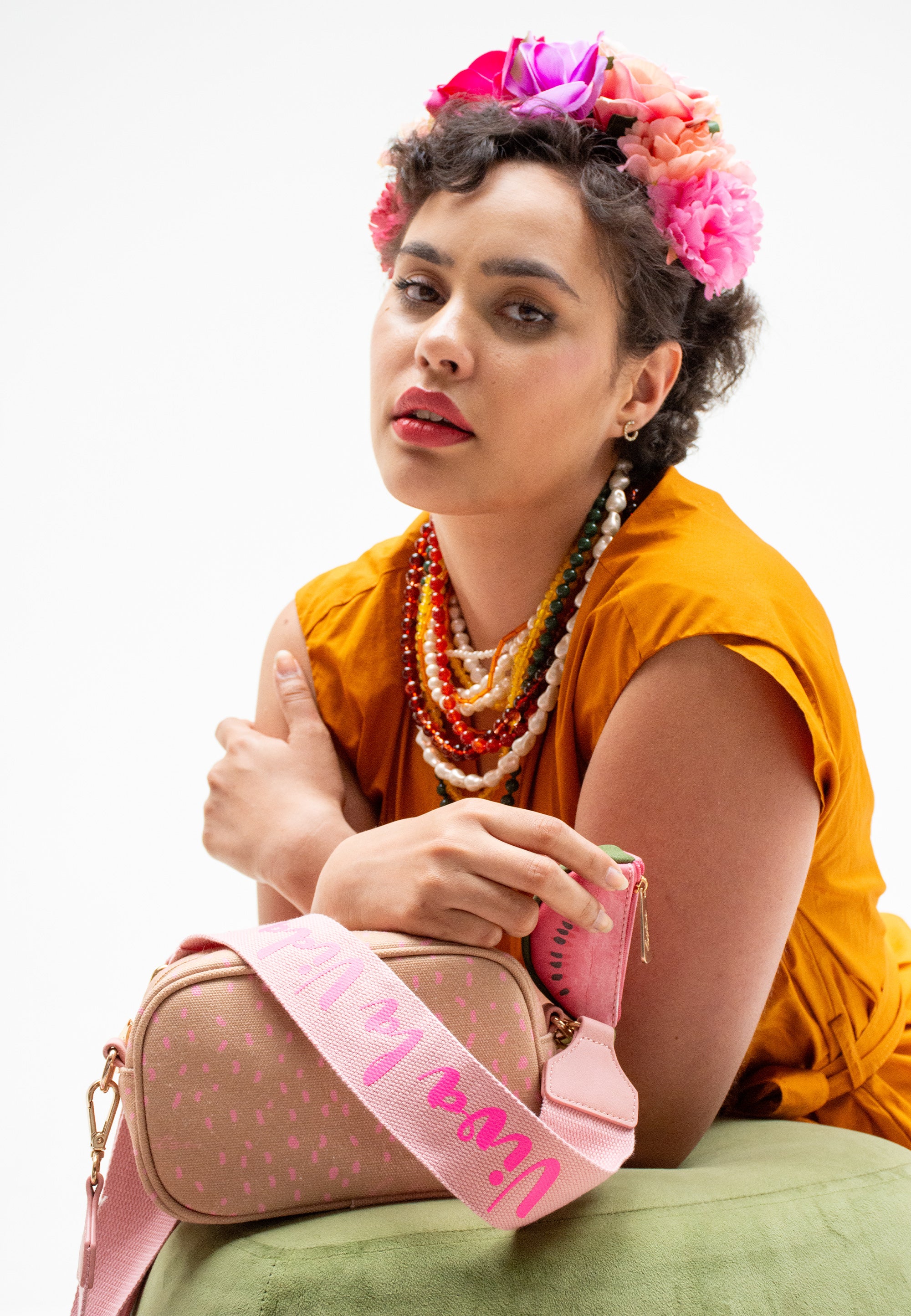 fritzi-aus-preu-en-easy-go-crossbody-melon-frida-kahlo image 1