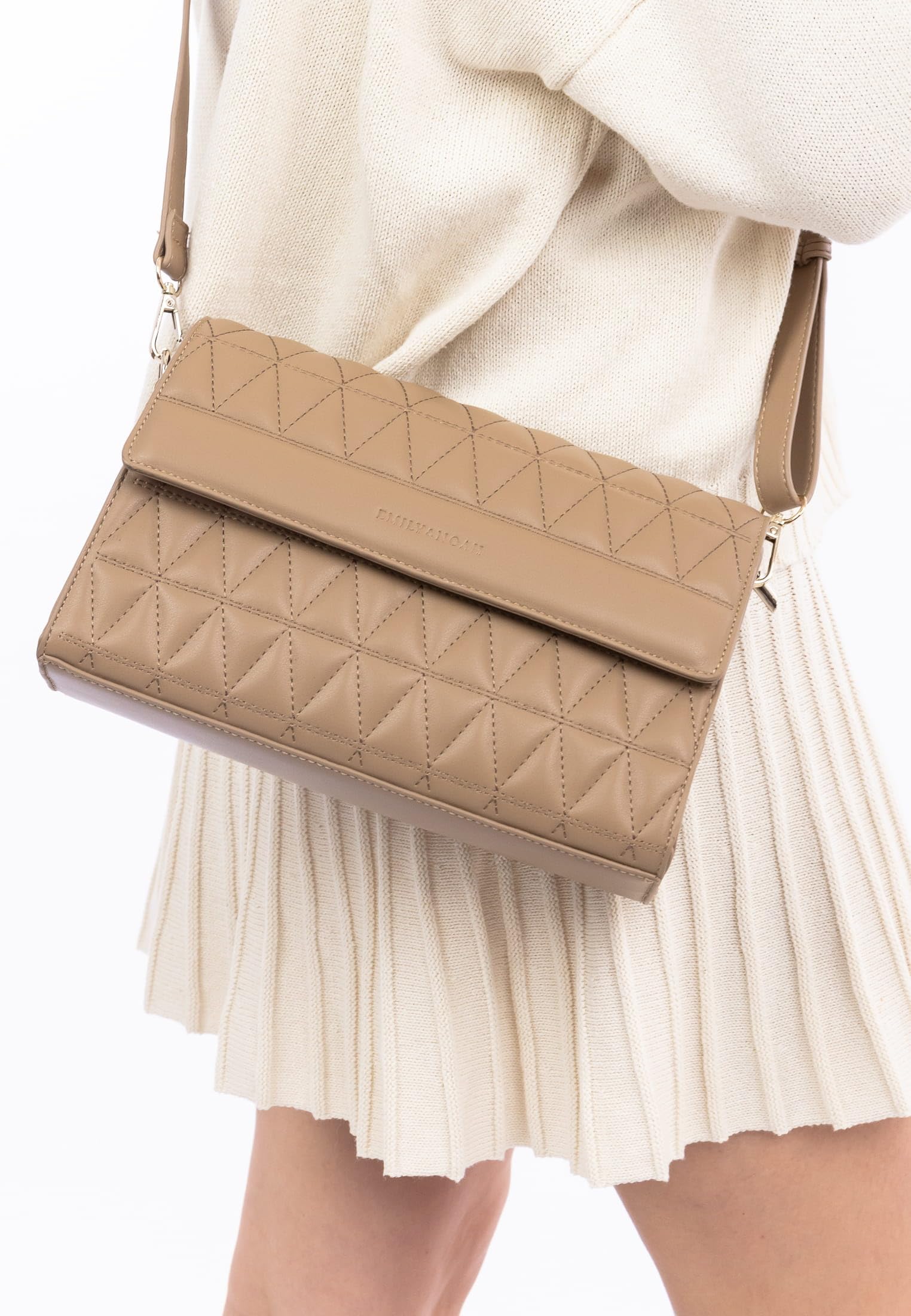 emily-noah-donatella-64811-umh-ngetasche-sand-vegan image 3