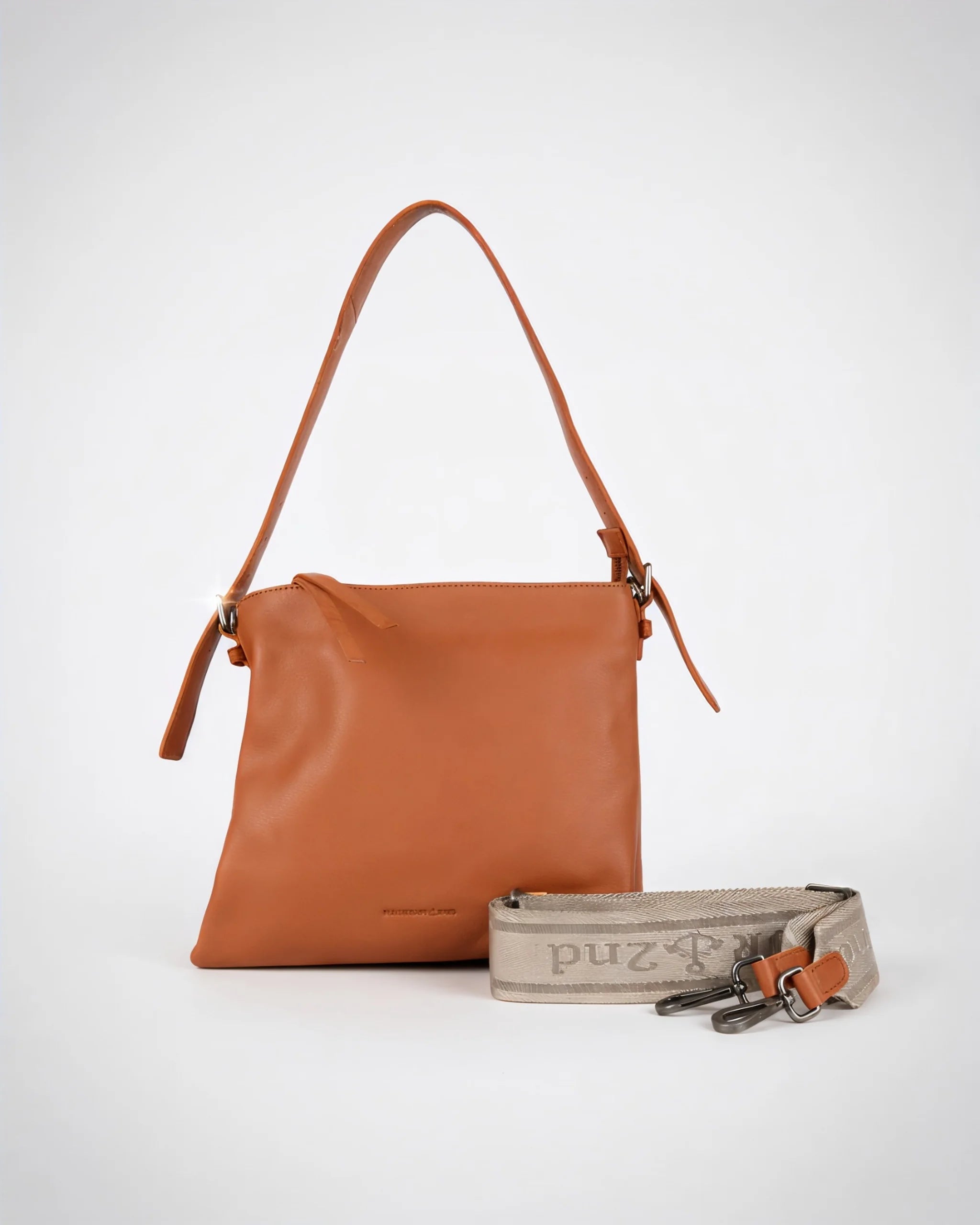 harbour-2nd-bernadette-beuteltasche-arctic-leder-chromfrei image 4