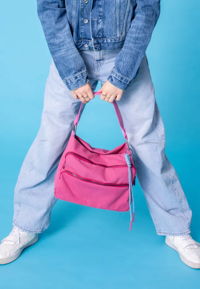 fritzi-aus-preu-en-donny-croissant-hobo-bag-canvas-schultertasche image 1