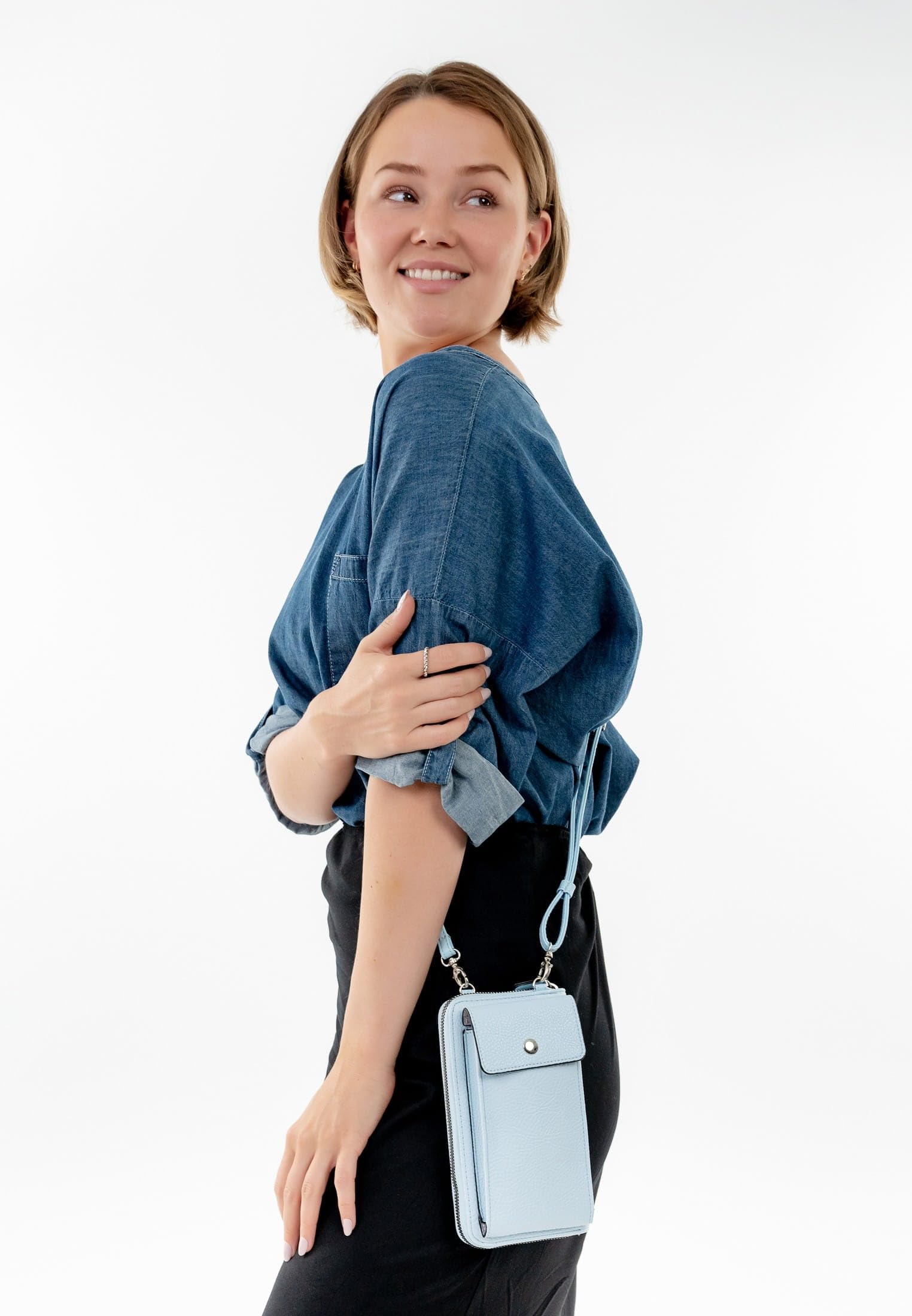 emily-noah-emma-62483-handyetui-sky-534-uni-crossbody image 4