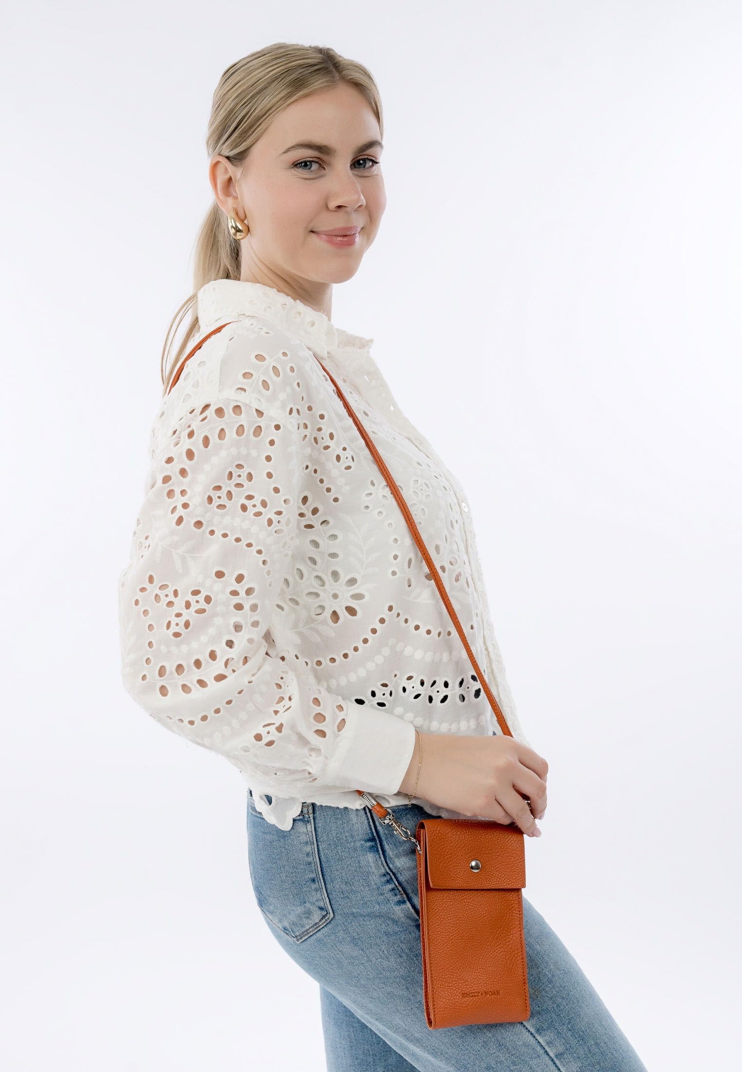 emily-noah-emma-62482-handytasche-terra-magnetverschluss image 3