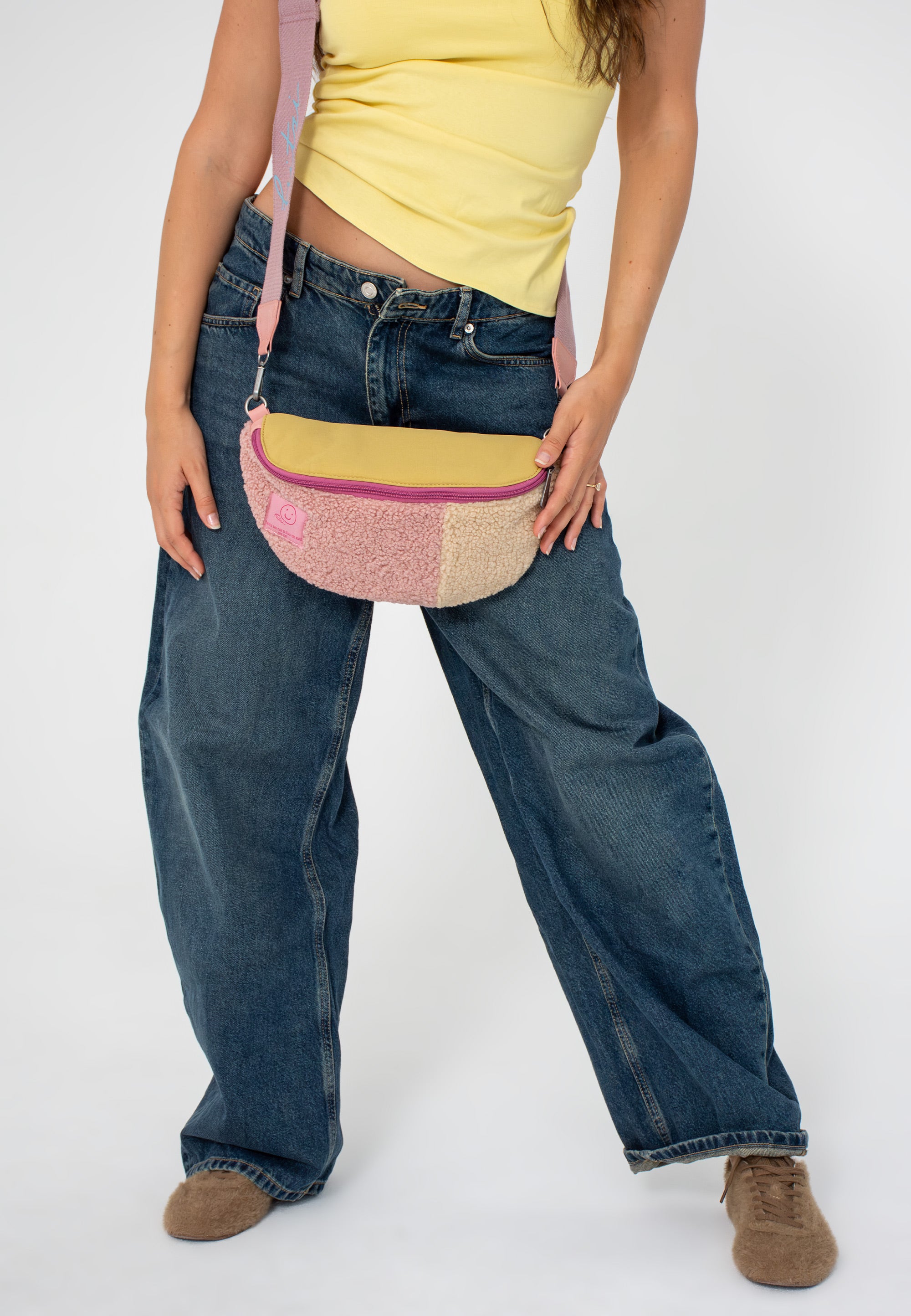 fritzi-aus-preu-en-bum-bag-medium-bauchtasche-teddy-multi-vegan image 4
