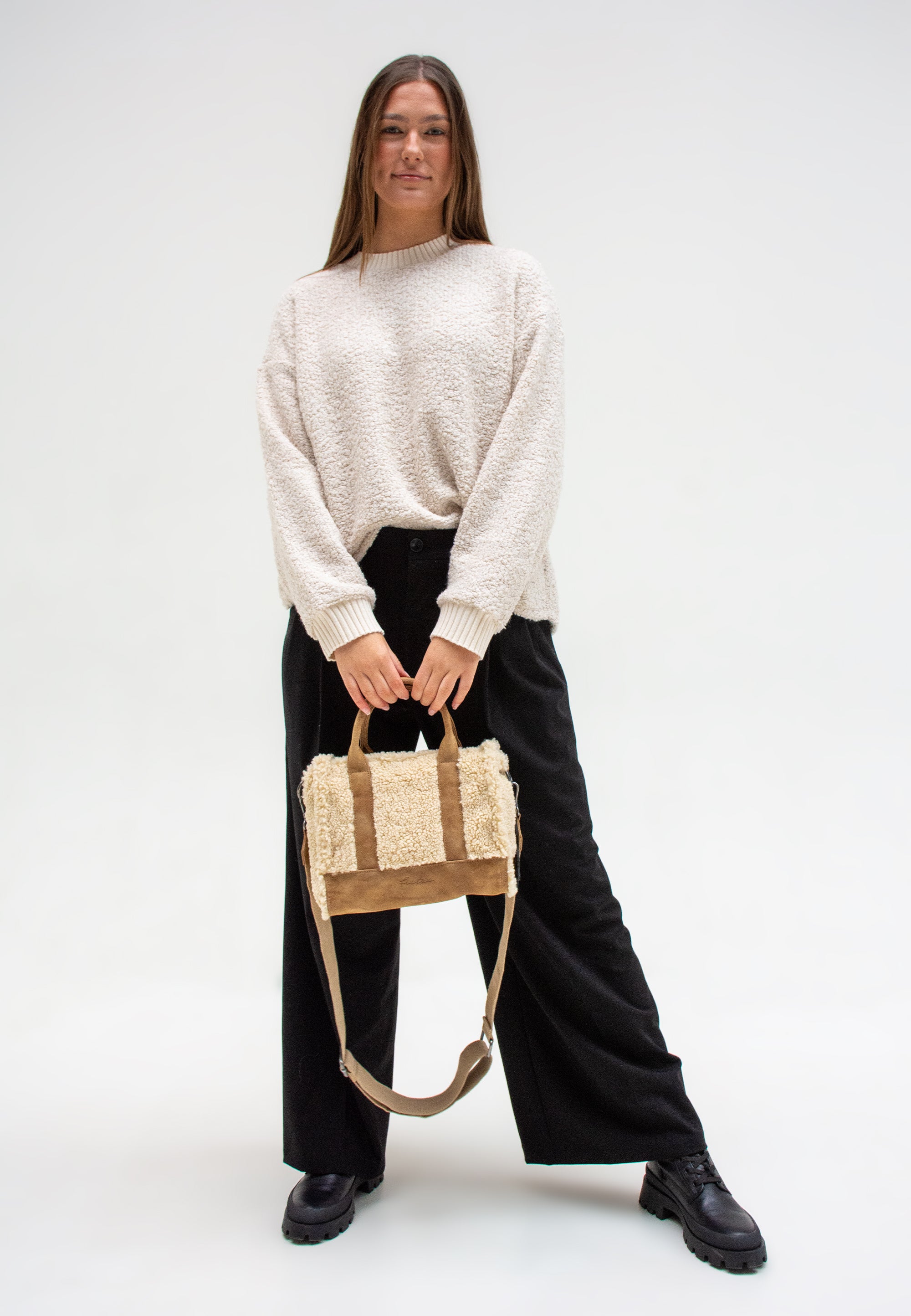 fritzi-square-limited-teddy-crossbody-umh-ngetasche-camel image 4